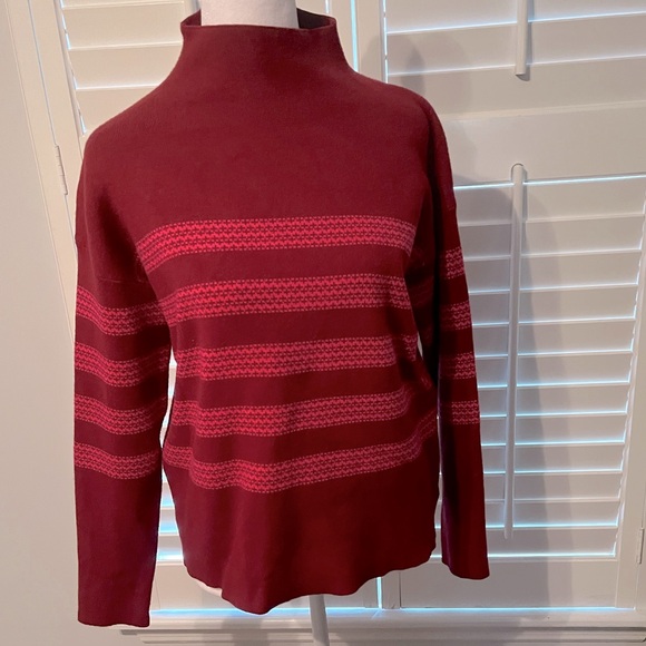 Tahari Sweaters - TAHARI Sweater